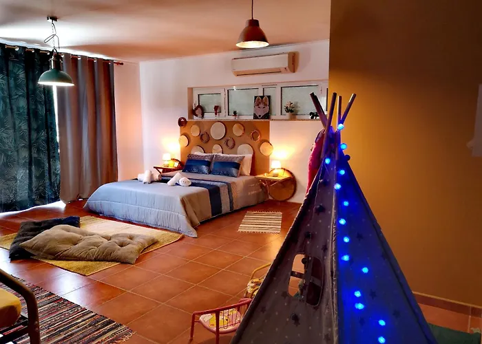 Casinha Siberiana, Casa De *